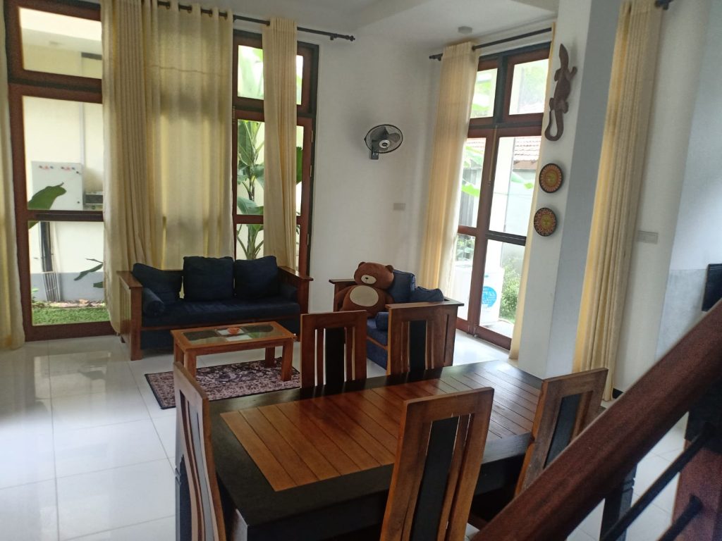 Airy student bedroom at White House Green Villa
